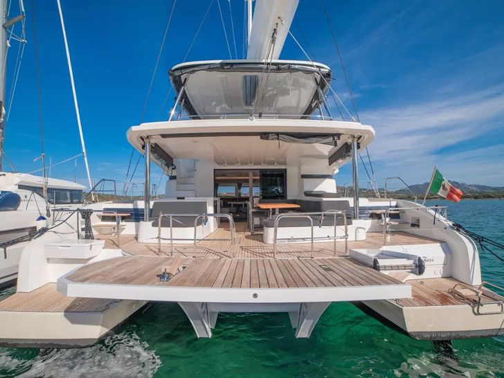 ZERI Lagoon 55 - aft deck ZERI Lagoon 55 - aft deck