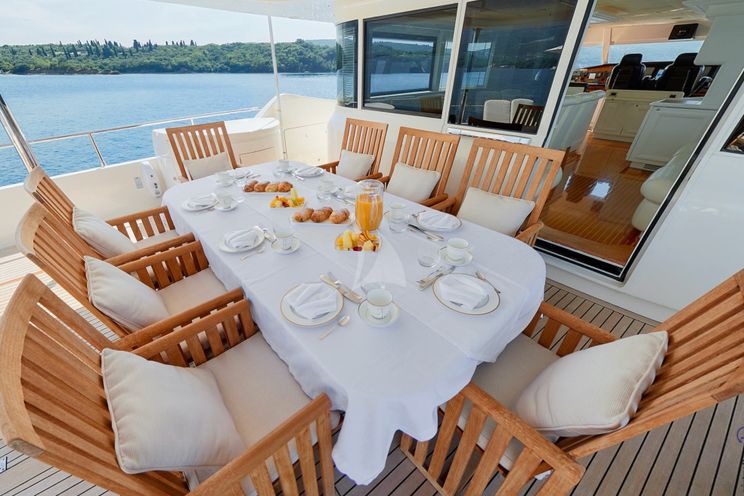 Charter Yacht ZIACANIA - Custom Line 101 - 5 Cabins - Amalfi Coast - Sorrento - Capri - Portofino