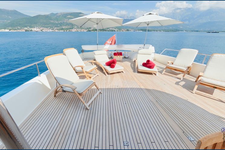 Charter Yacht ZIACANIA - Custom Line 101 - 5 Cabins - Amalfi Coast - Sorrento - Capri - Portofino