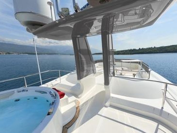 ZIACANIA Custom Line 101 Sundeck ZIACANIA Custom Line 101 Sundeck