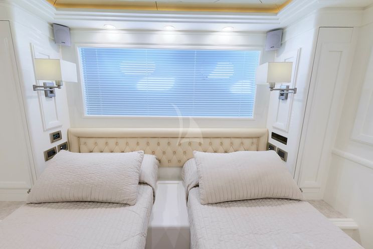 Charter Yacht ZIACANIA - Custom Line 101 - 5 Cabins - Amalfi Coast - Sorrento - Capri - Portofino