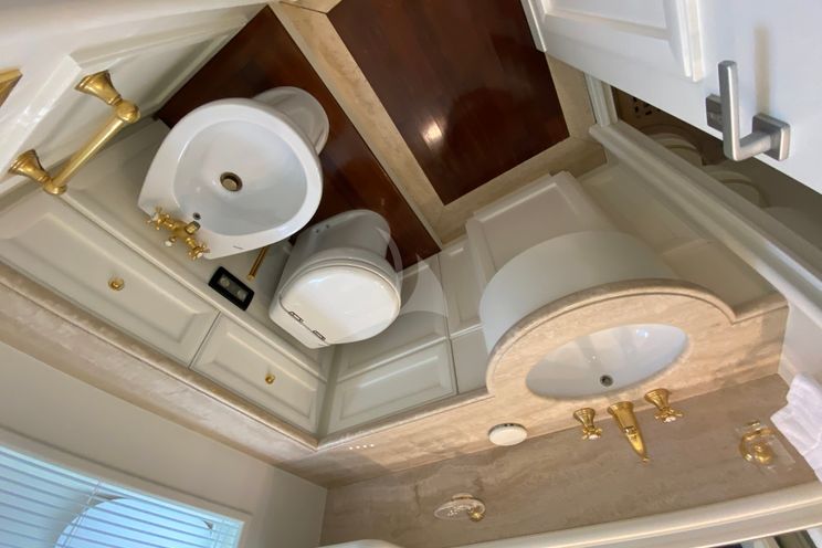 Charter Yacht ZIACANIA - Custom Line 101 - 5 Cabins - Amalfi Coast - Sorrento - Capri - Portofino