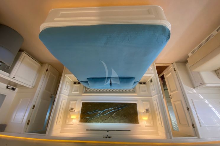 Charter Yacht ZIACANIA - Custom Line 101 - 5 Cabins - Amalfi Coast - Sorrento - Capri - Portofino