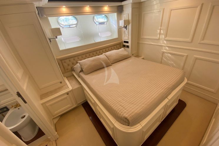 Charter Yacht ZIACANIA - Custom Line 101 - 5 Cabins - Amalfi Coast - Sorrento - Capri - Portofino