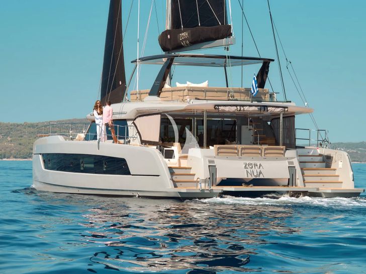 ZORA NUA Heysea 60 - aft view ZORA NUA Heysea 60 - aft view