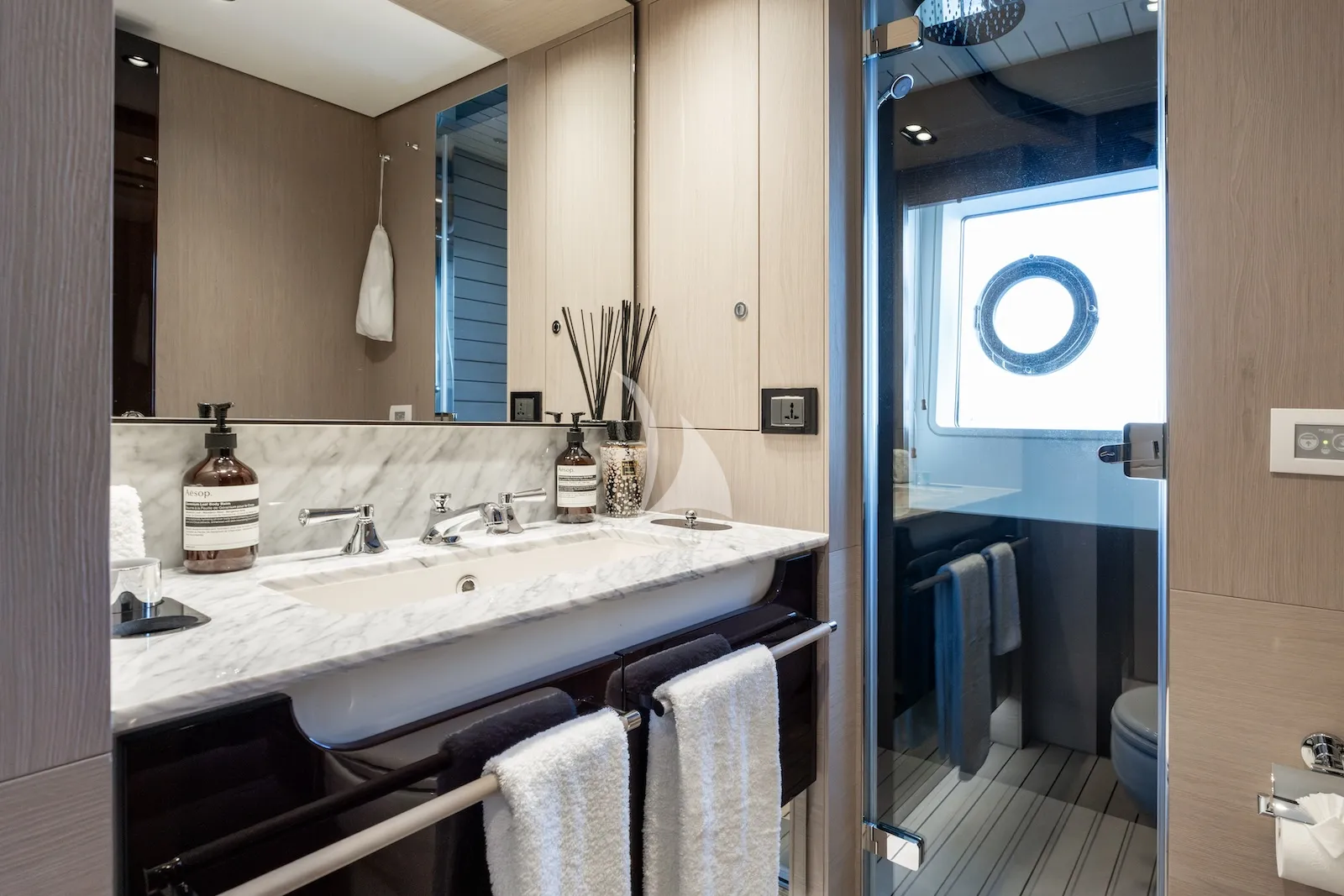 Charter Yacht ZOZO - Azimut Grande 27m - 5 Cabins - Palma - Mallorca - Ibiza - Balearics - Spain