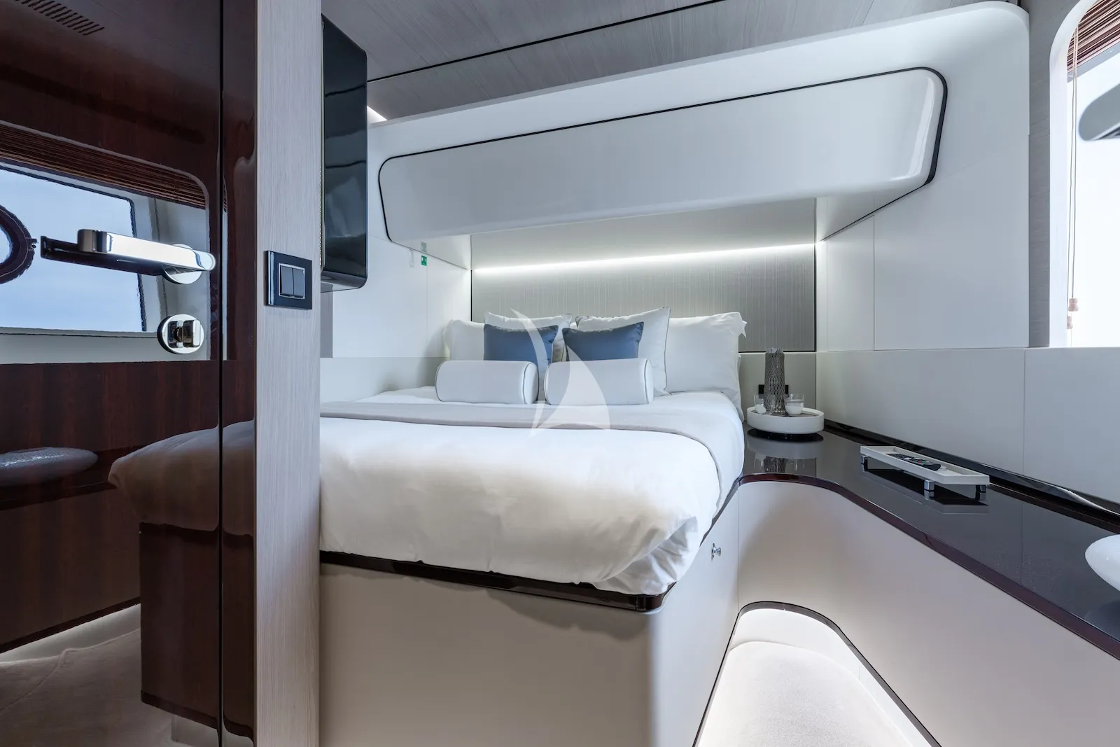 Charter Yacht ZOZO - Azimut Grande 27m - 5 Cabins - Palma - Mallorca - Ibiza - Balearics - Spain