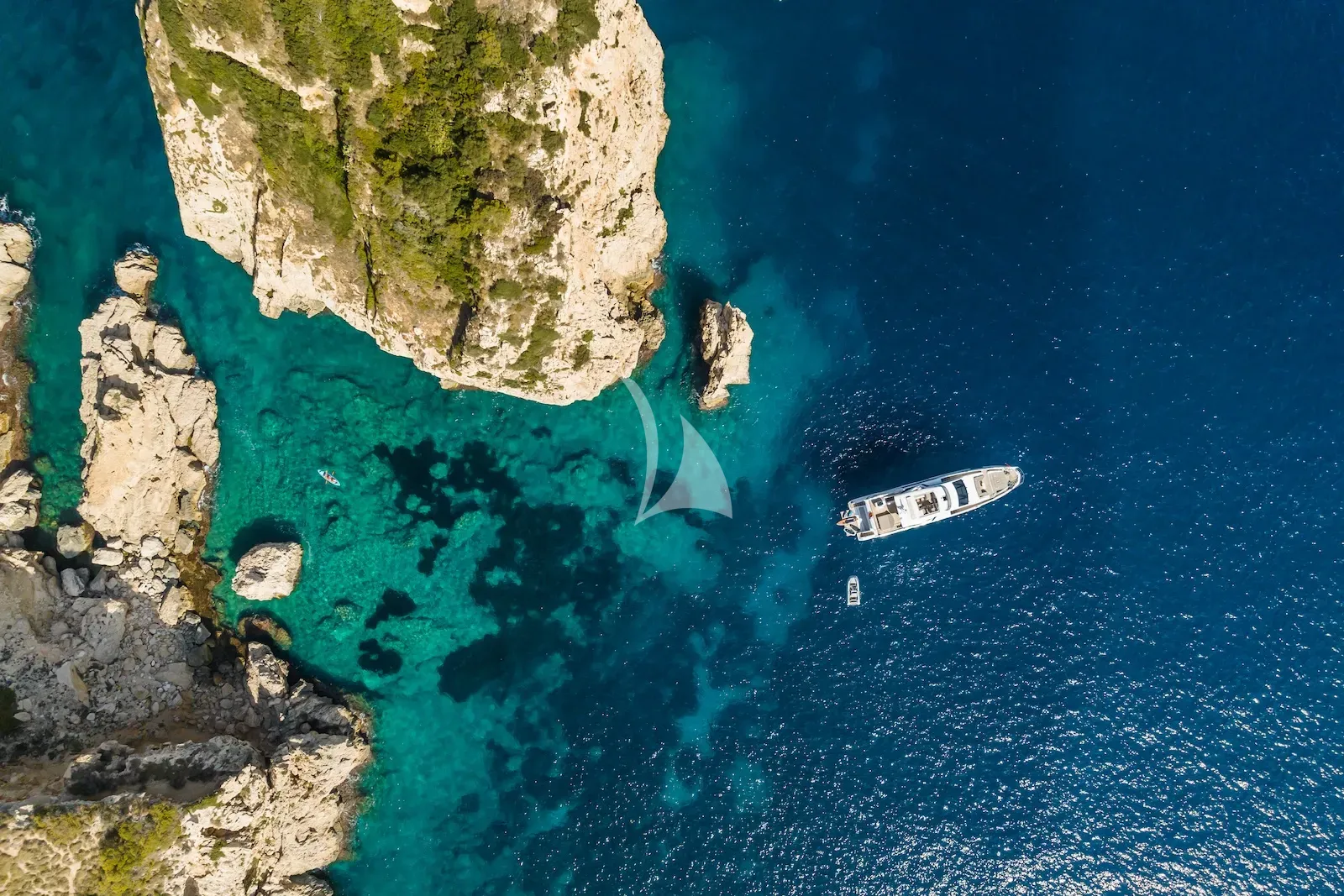 Charter Yacht ZOZO - Azimut Grande 27m - 5 Cabins - Palma - Mallorca - Ibiza - Balearics - Spain