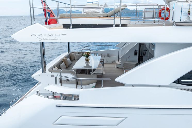 Charter Yacht ZOZO - Azimut Grande 27m - 5 Cabins - Palma - Mallorca - Ibiza - Balearics - Spain
