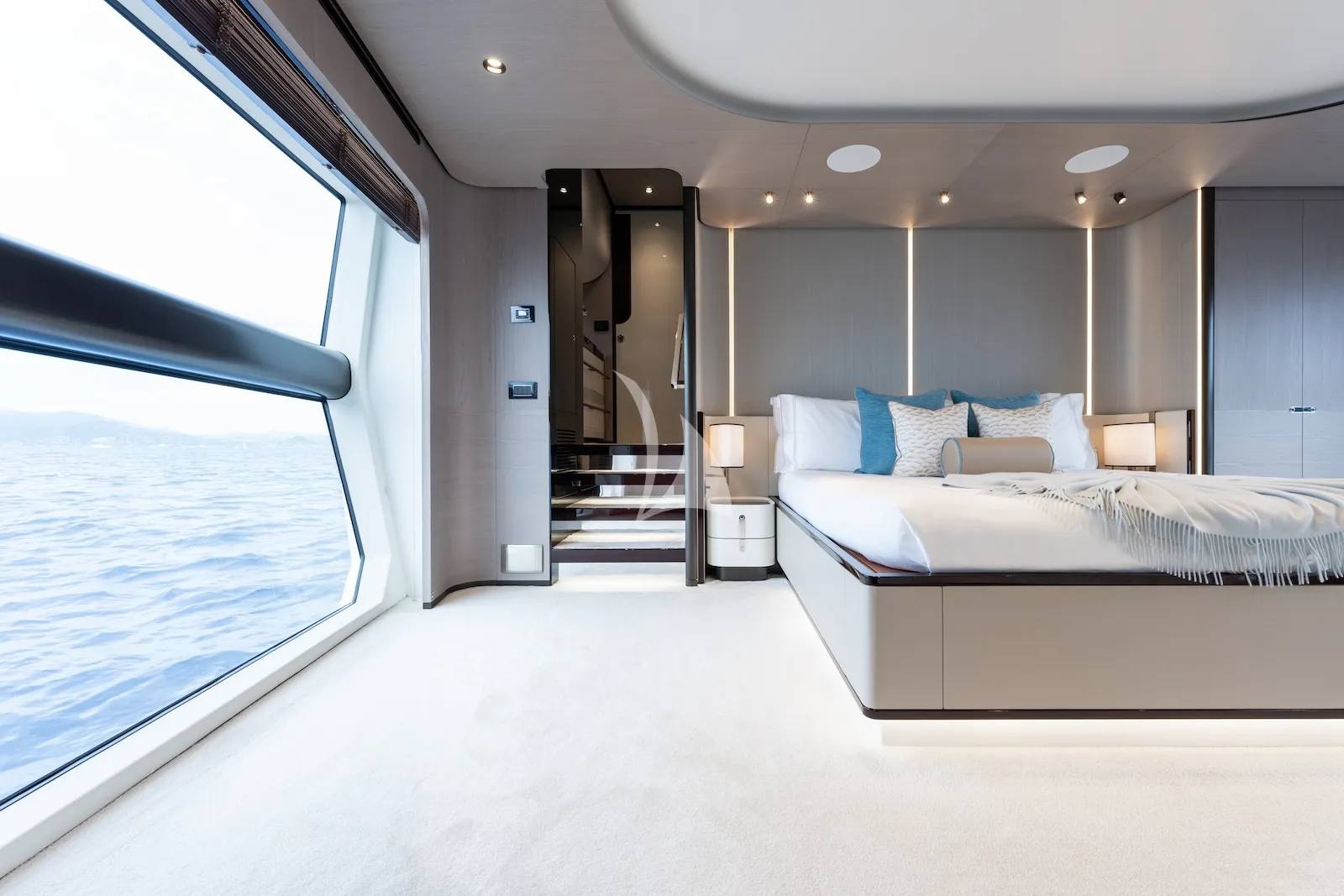 Charter Yacht ZOZO - Azimut Grande 27m - 5 Cabins - Palma - Mallorca - Ibiza - Balearics - Spain