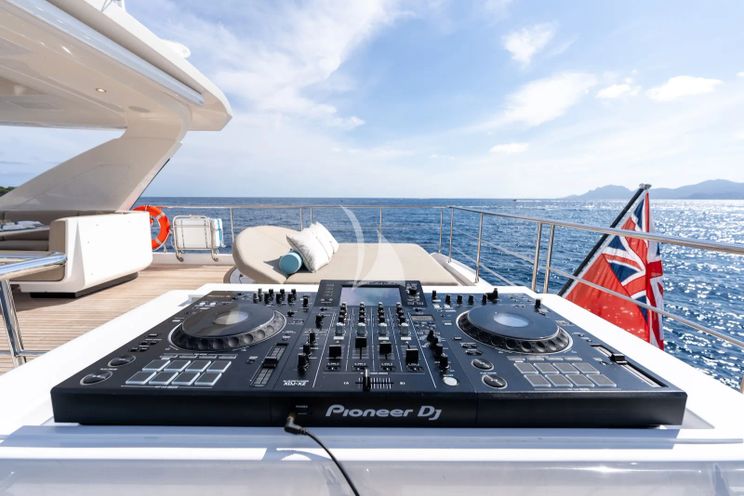 Charter Yacht ZOZO - Azimut Grande 27m - 5 Cabins - Palma - Mallorca - Ibiza - Balearics - Spain