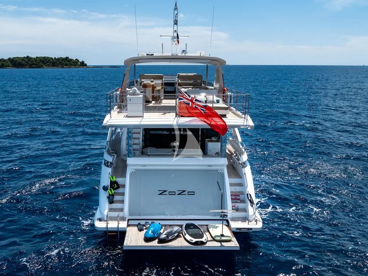 ZOZO Azimut Grande 27m - swim platfrom ZOZO Azimut Grande 27m - swim platfrom