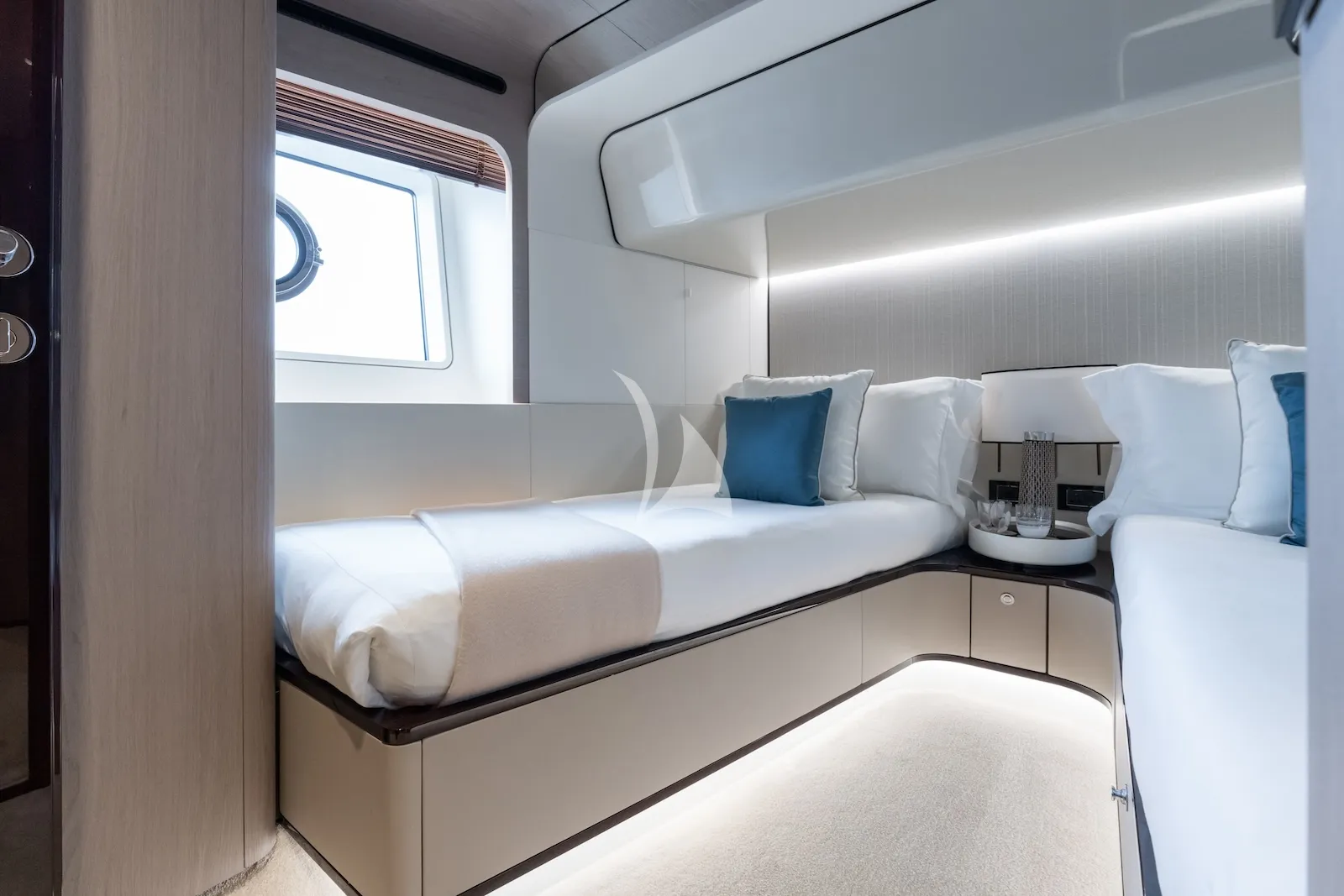 Charter Yacht ZOZO - Azimut Grande 27m - 5 Cabins - Palma - Mallorca - Ibiza - Balearics - Spain