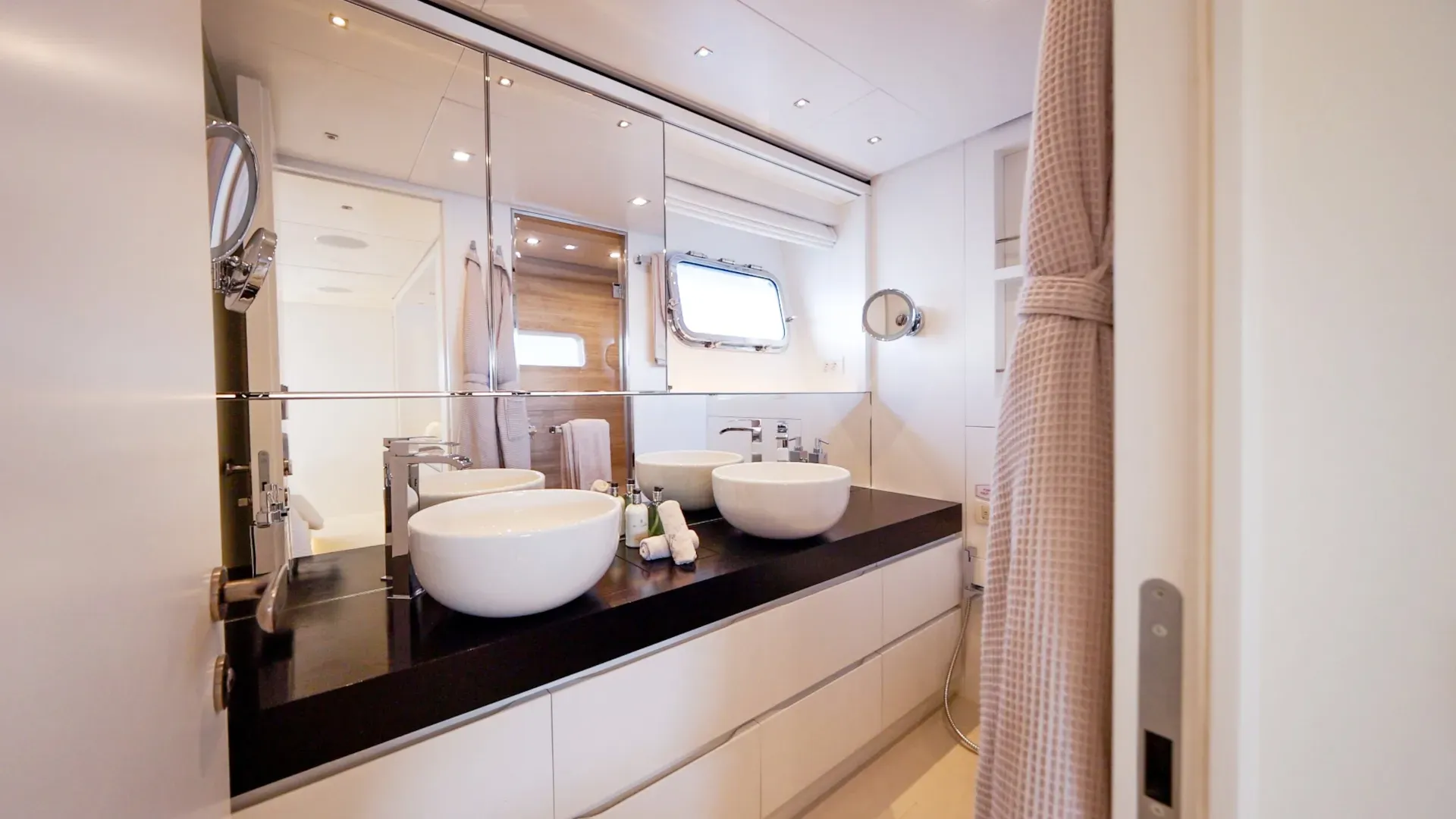 Charter Yacht ZULU 3 - Sanlorenzo SD112 - 4 Cabins - Split - Dubrovnik - Hvar - Croatia - Kotor - Montenegro