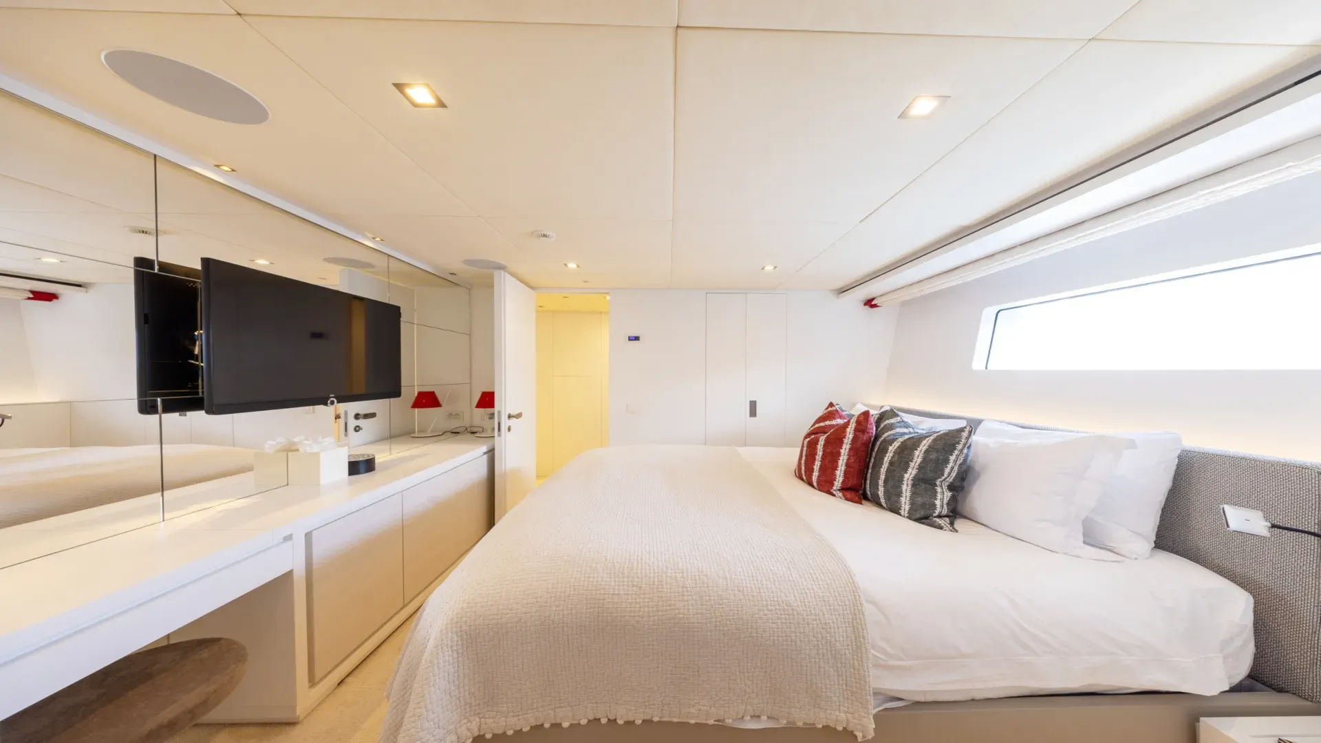 Charter Yacht ZULU 3 - Sanlorenzo SD112 - 4 Cabins - Split - Dubrovnik - Hvar - Croatia - Kotor - Montenegro