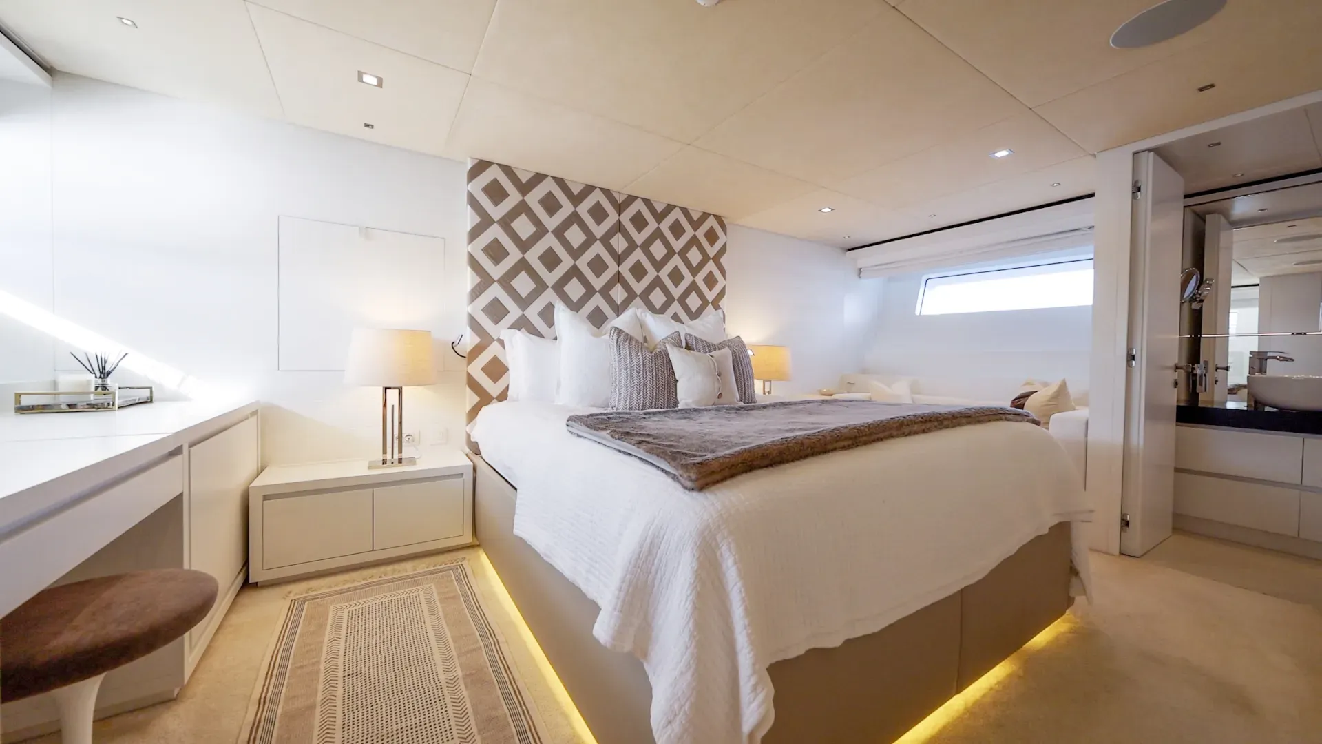 Charter Yacht ZULU 3 - Sanlorenzo SD112 - 4 Cabins - Split - Dubrovnik - Hvar - Croatia - Kotor - Montenegro