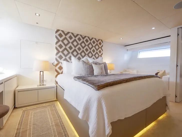 ZULU 3 Sanlorenzo SD112 - VIP cabin 3 ZULU 3 Sanlorenzo SD112 - VIP cabin 3