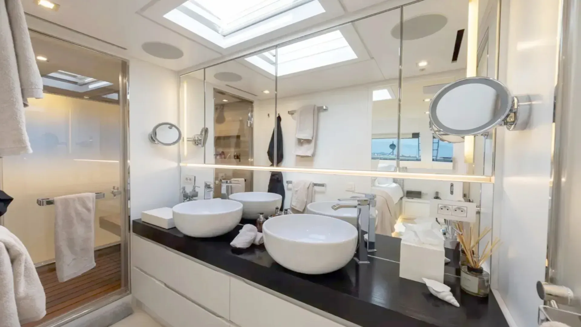 Charter Yacht ZULU 3 - Sanlorenzo SD112 - 4 Cabins - Split - Dubrovnik - Hvar - Croatia - Kotor - Montenegro