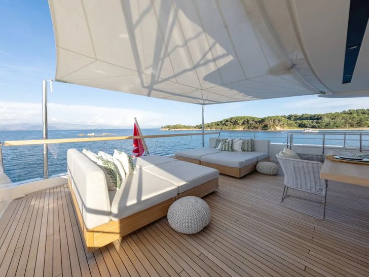 ZULU 3 Sanlorenzo SD112 - sky deck aft ZULU 3 Sanlorenzo SD112 - sky deck aft