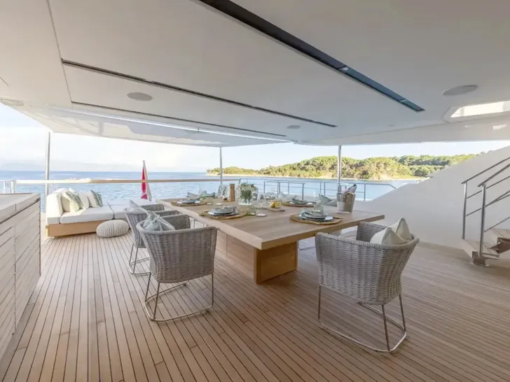 ZULU 3 Sanlorenzo SD112 - sky deck alfresco dining area ZULU 3 Sanlorenzo SD112 - sky deck alfresco dining area