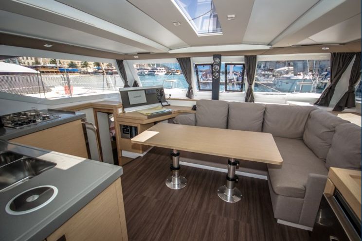 Charter Yacht Lucia 40 - 3 cabins(1 Master and 2 double)- 2019 - Trogir - Split