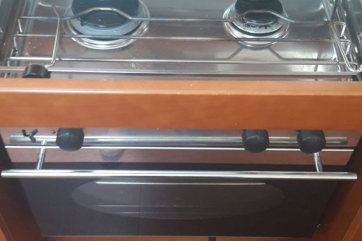 Charter Yacht Alboran Gin Fizz