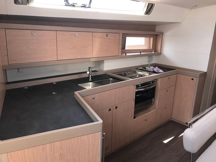 ALGEIBA Oceanis 45 - Galley ALGEIBA Oceanis 45 - Galley