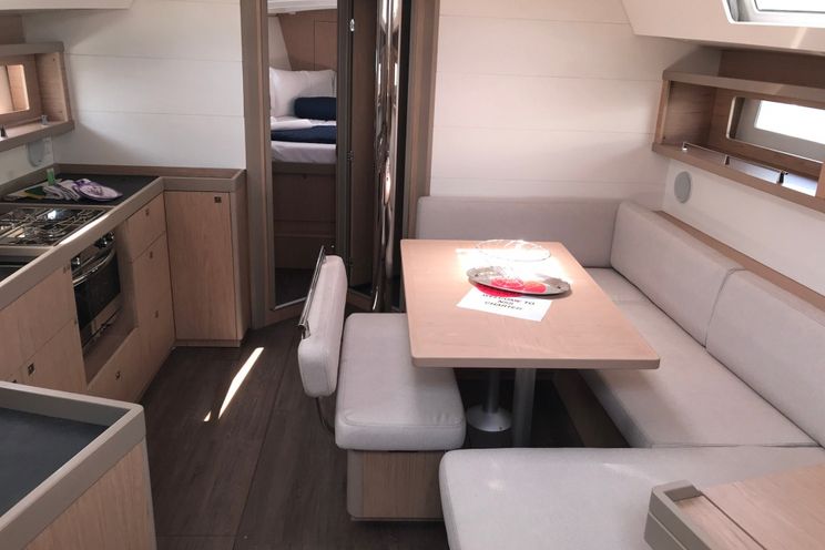 Charter Yacht ALGEIBA - Oceanis 45 - 4 cabins - Portorosa - Sicily - Italy