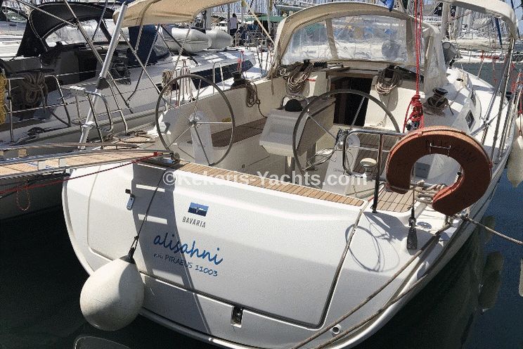 Charter Yacht Alisahni