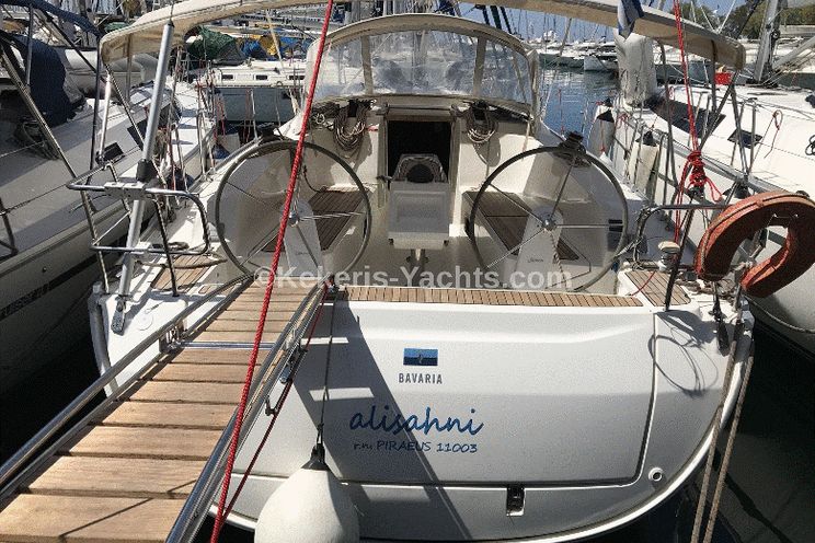 Charter Yacht Alisahni