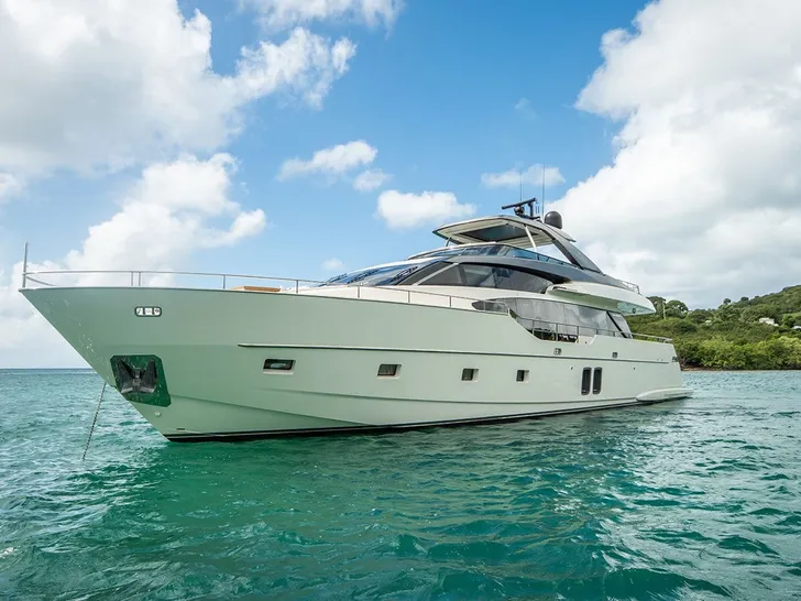 SQUALO Sanlorenzo SL86 - anchored bow view SQUALO Sanlorenzo SL86 - anchored bow view