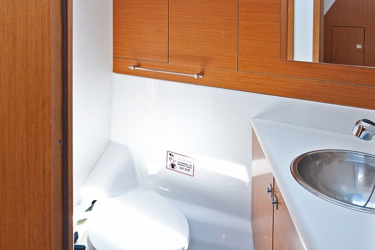 Charter Yacht Sun Odyssey 509 - 2014 - 5 cabins(5 doubles)- Split - Trogir - Kastela