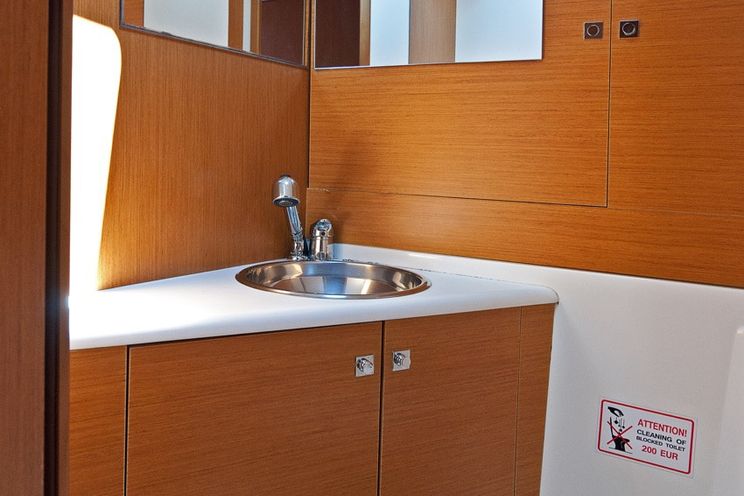 Charter Yacht Sun Odyssey 509 - 2014 - 5 cabins(5 doubles)- Split - Trogir - Kastela