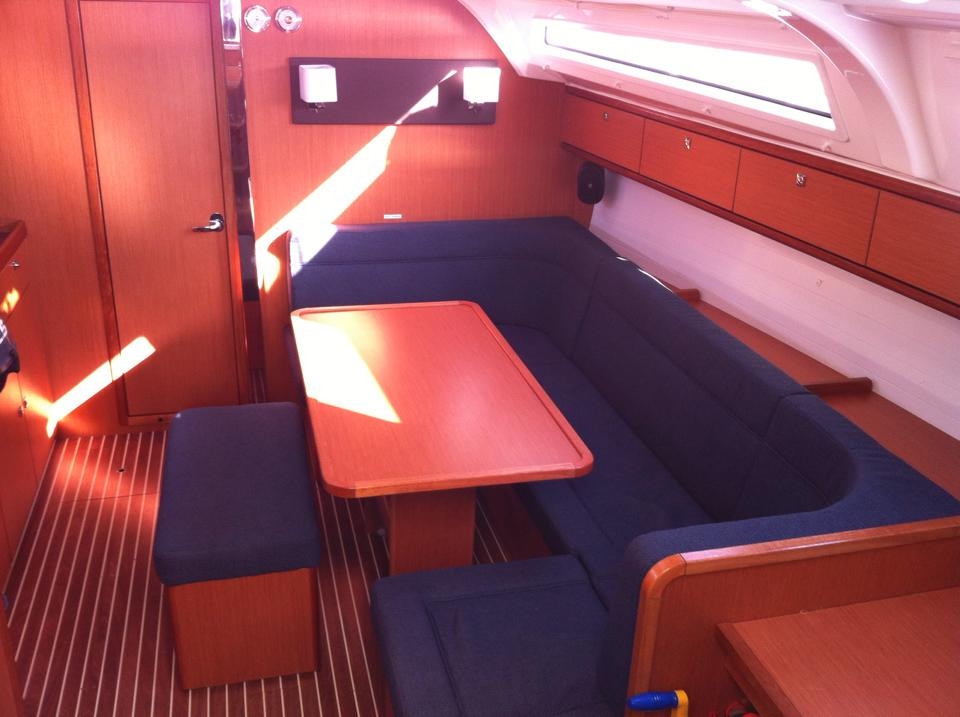 Charter Yacht DEFKALION