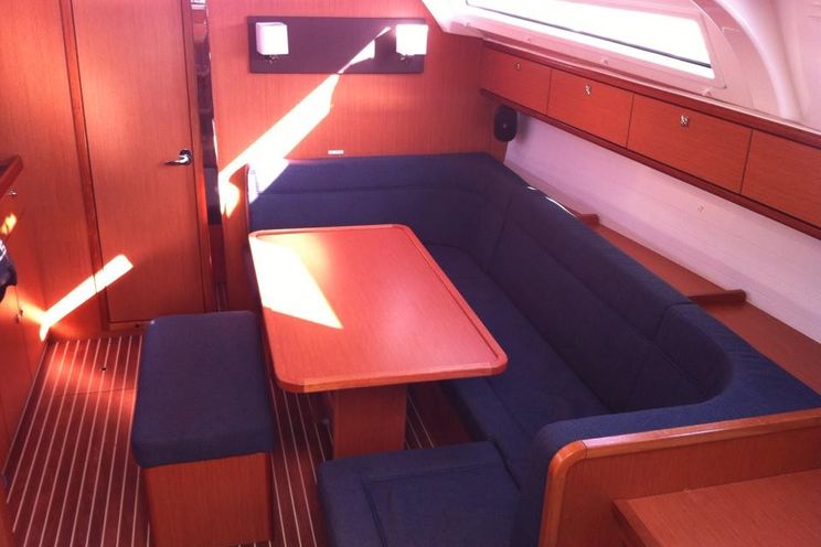 Charter Yacht DEFKALION