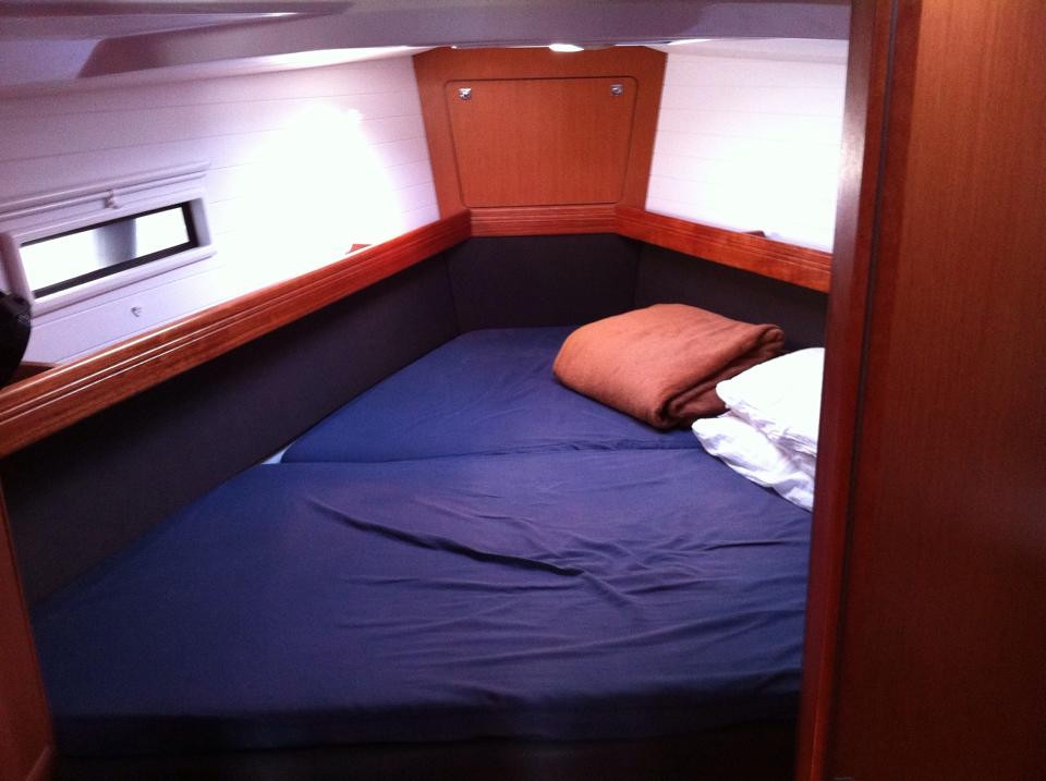 Charter Yacht DEFKALION