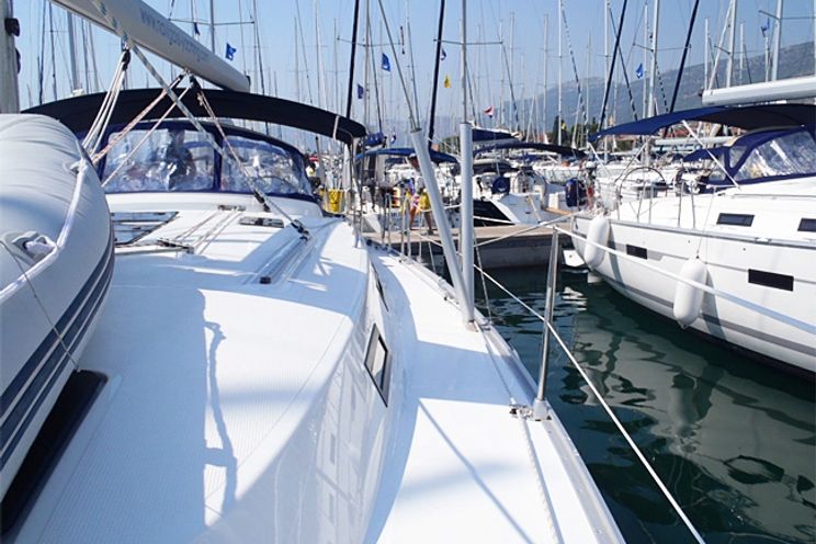 Charter Yacht Bavaria 45 - 4 Cabins -Trogir