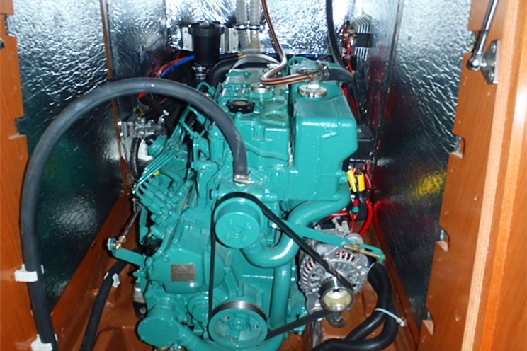 Charter Yacht Bavaria 45 - 4 Cabins -Trogir