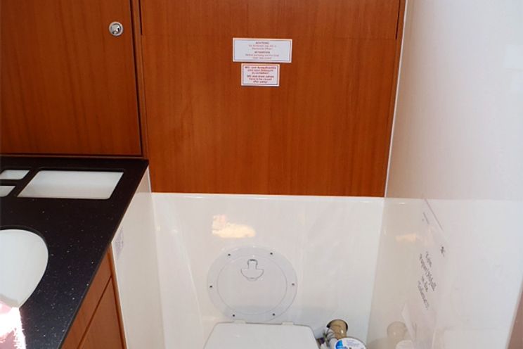 Charter Yacht Bavaria 45 - 4 Cabins -Trogir