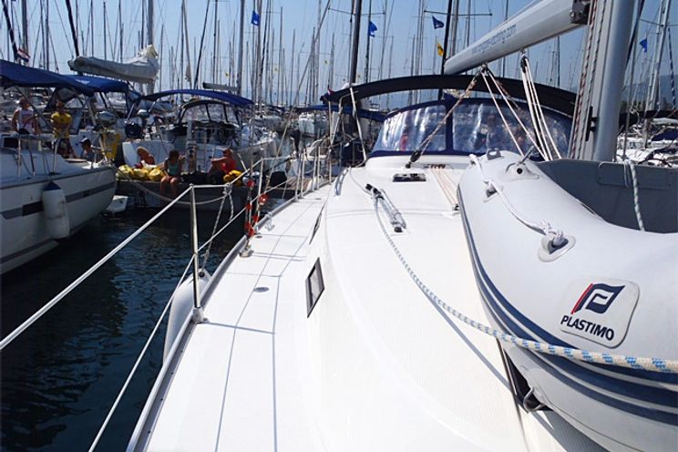 Charter Yacht Bavaria 45 - 4 Cabins -Trogir