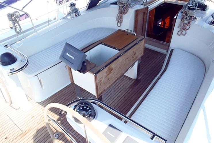 Charter Yacht Bavaria 45 - 4 Cabins -Trogir