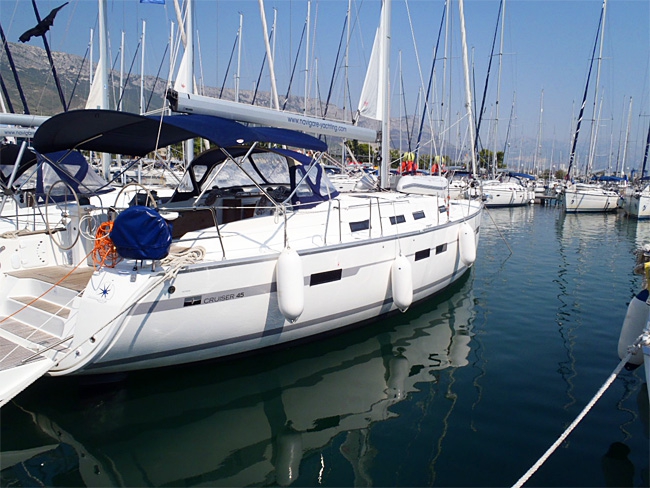 Charter Yacht Bavaria 45 - 4 Cabins -Trogir