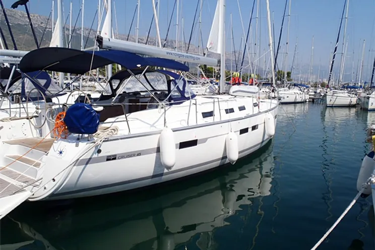 Charter Yacht Bavaria 45 - 4 Cabins -Trogir