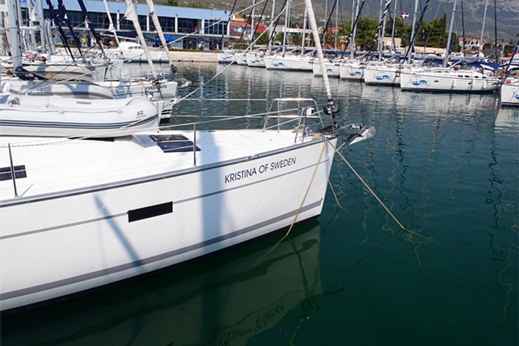 Charter Yacht Bavaria 45 - 4 Cabins -Trogir