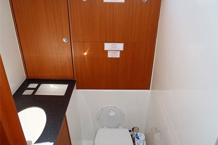 Charter Yacht Bavaria 45 - 4 Cabins - Trogir