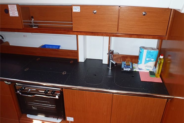 Charter Yacht Bavaria 45 - 4 Cabins - Trogir