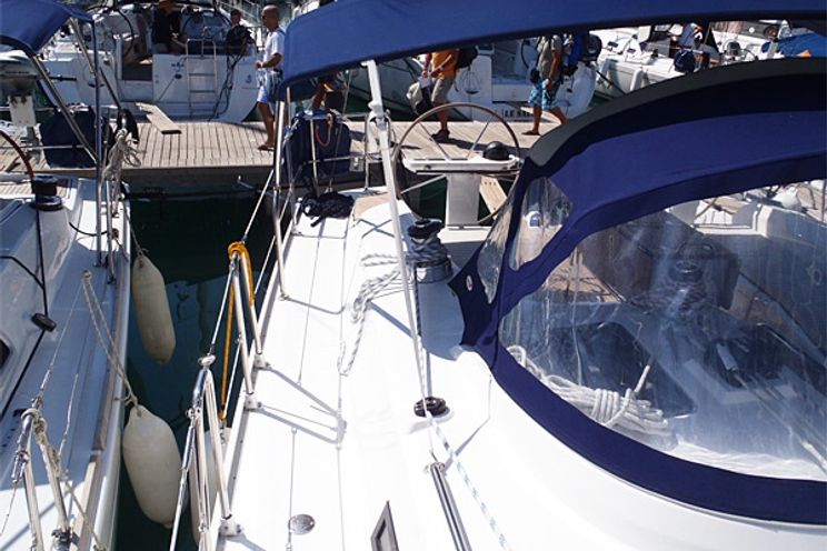 Charter Yacht Bavaria 45 - 4 Cabins - Trogir