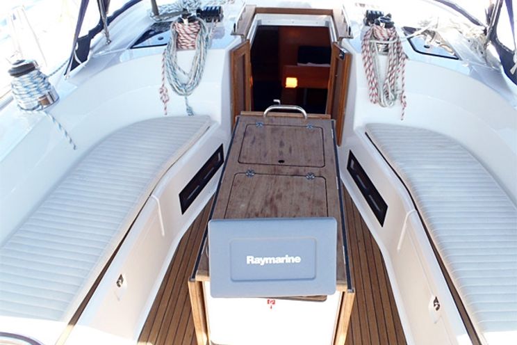 Charter Yacht Bavaria 45 - 4 Cabins - Trogir