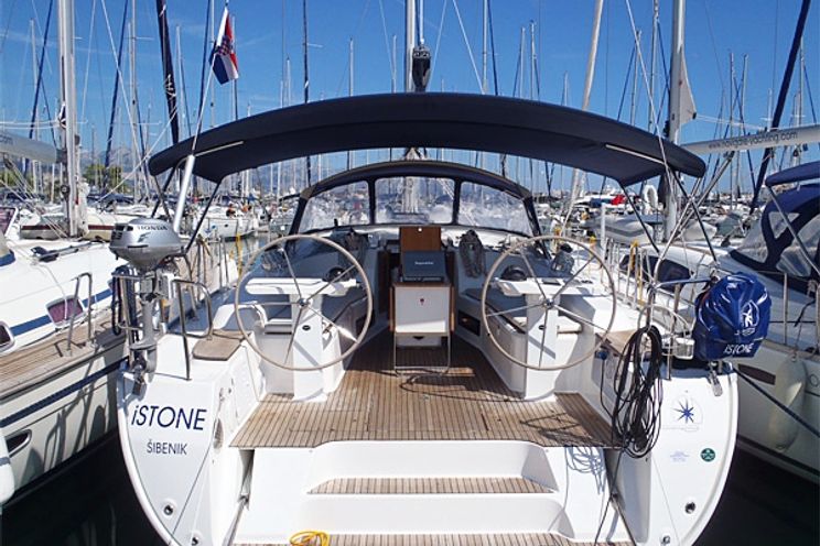 Charter Yacht Bavaria 45 - 4 Cabins - Trogir