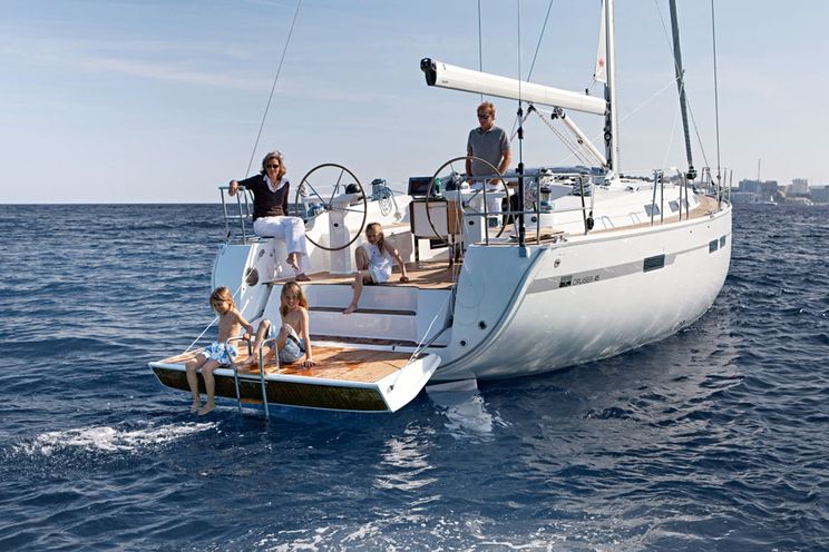 Charter Yacht PRIAMOS